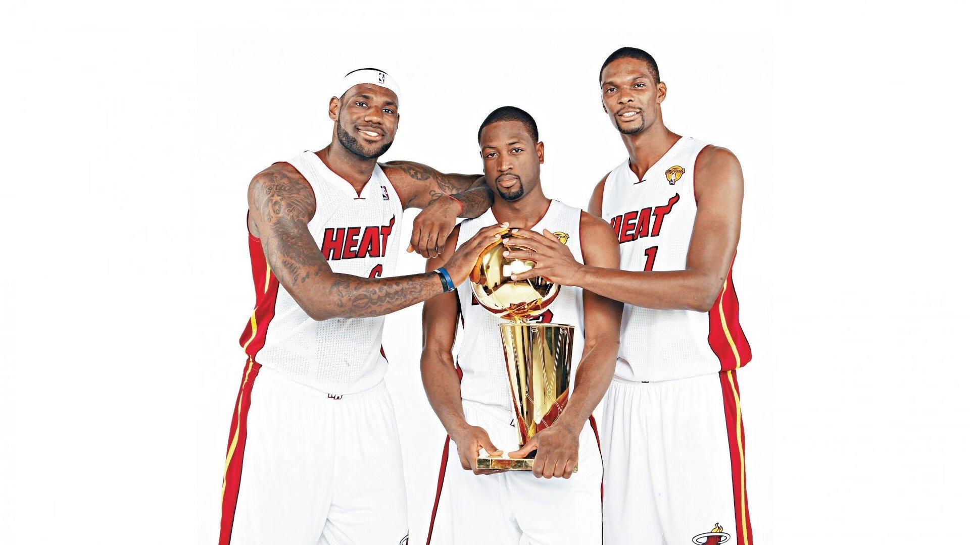 国乒包揽世界杯双冠 马龙孙颖莎展现统治力