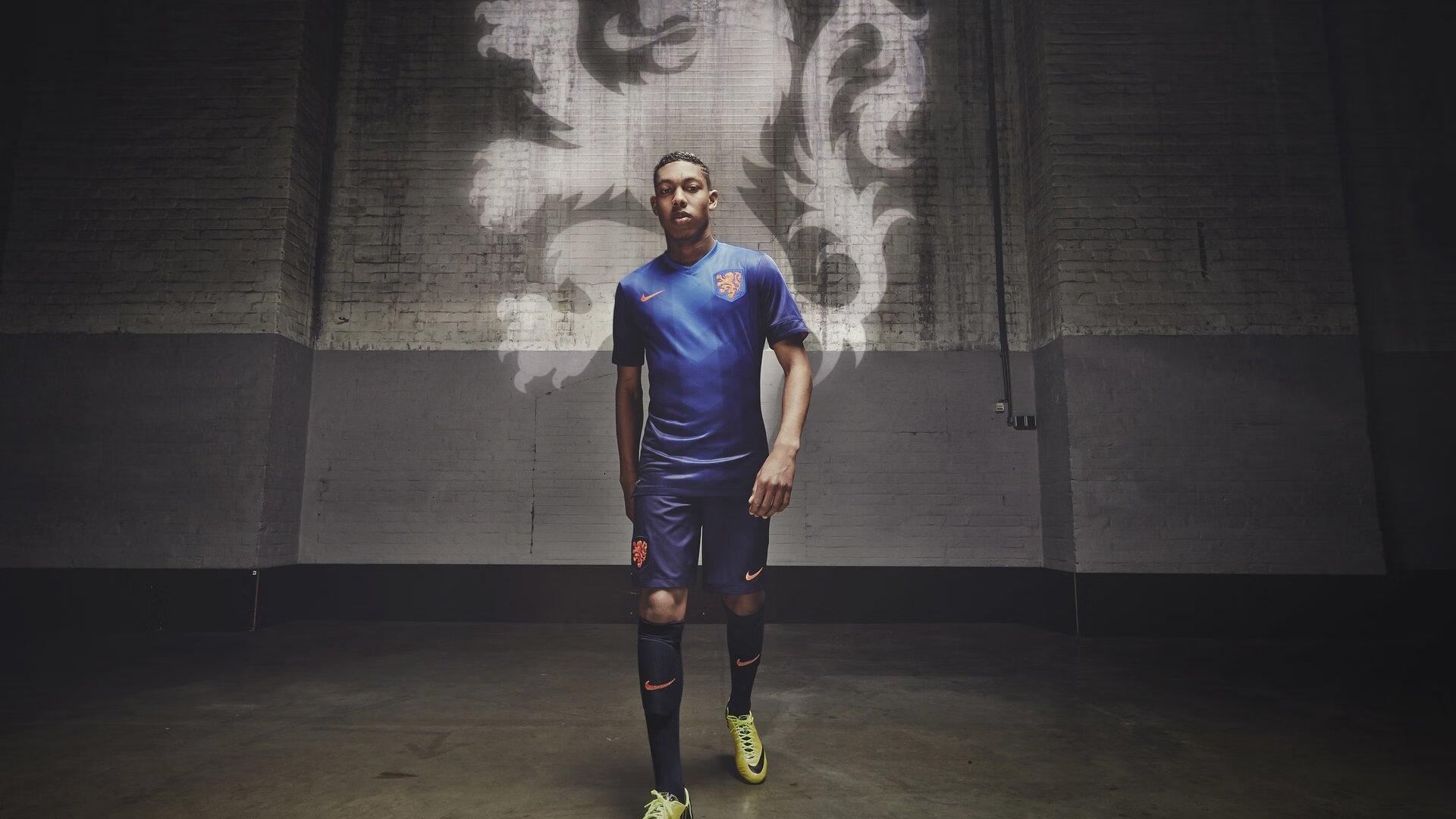 库里狂轰50分率勇士逆转湖人 创多项历史纪录