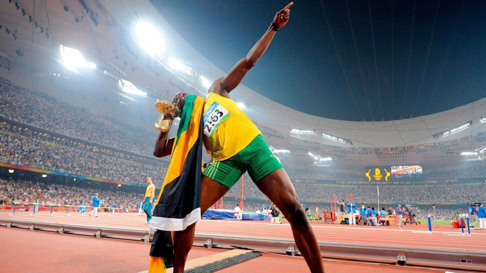 传奇谢幕，著名球星在深情告别中结束辉煌职业生涯